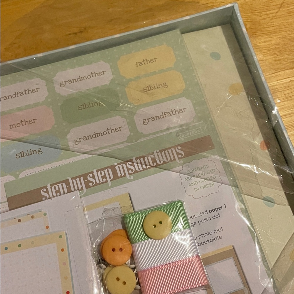 Step-by-Step Scrapbook Kit for baby book - Picture 2 of 4
